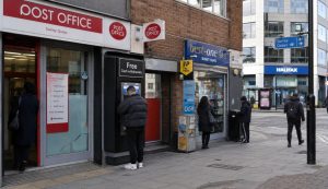 What Cash Access Options Are Available Near Surrey Quays